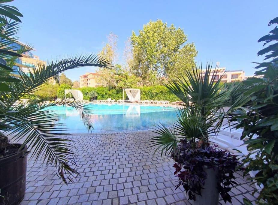 Large Apartment In Sunny Beach Exterior photo